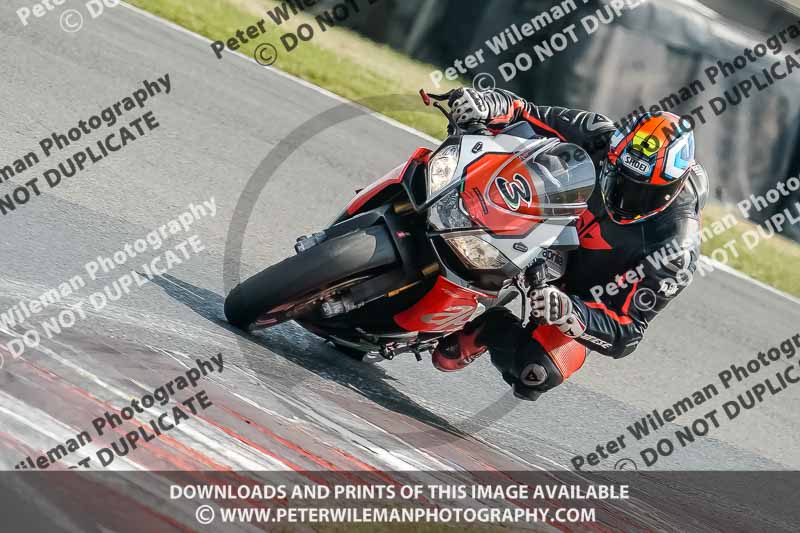 donington no limits trackday;donington park photographs;donington trackday photographs;no limits trackdays;peter wileman photography;trackday digital images;trackday photos